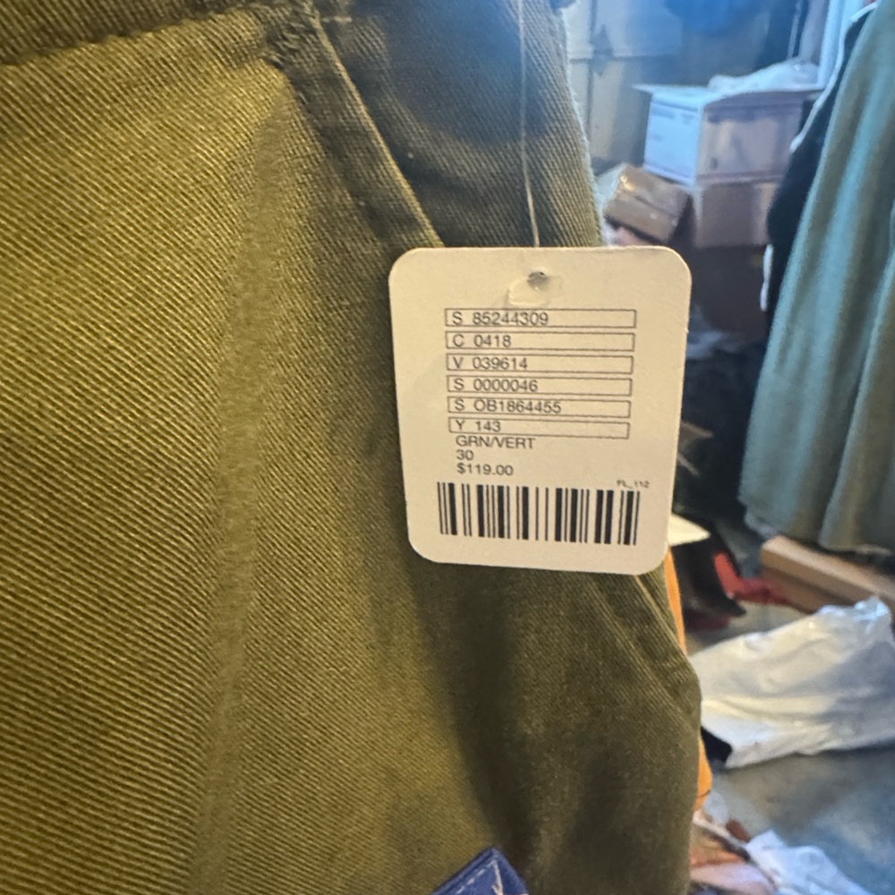 Urban Renewal Remade Embroidered Patched Baker Pant NWT size 30 in olive - Picture 7 of 7